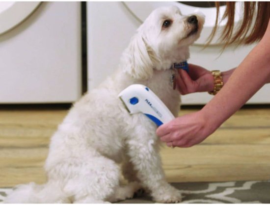 Elektrische Luizenkam voor Kat & Hond – Anti-Luizen Kam Zonder Gif – Veilig & Pijnloos – Geschikt voor Kort & Lang Haar – Draagbaar – Werkt op Batterijen - Afbeelding 3