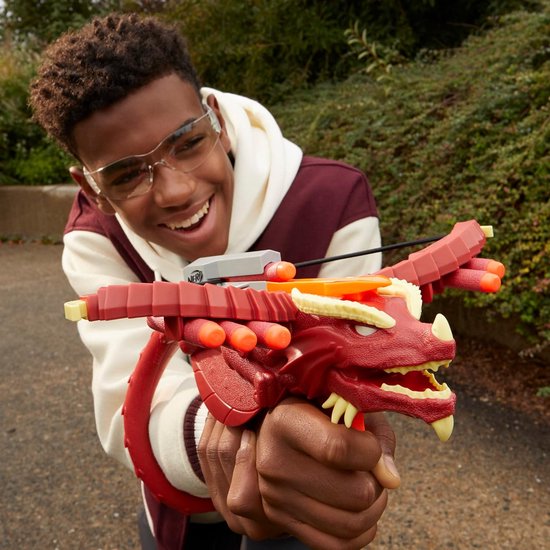NERF blaster met zes schuimdarts opslag