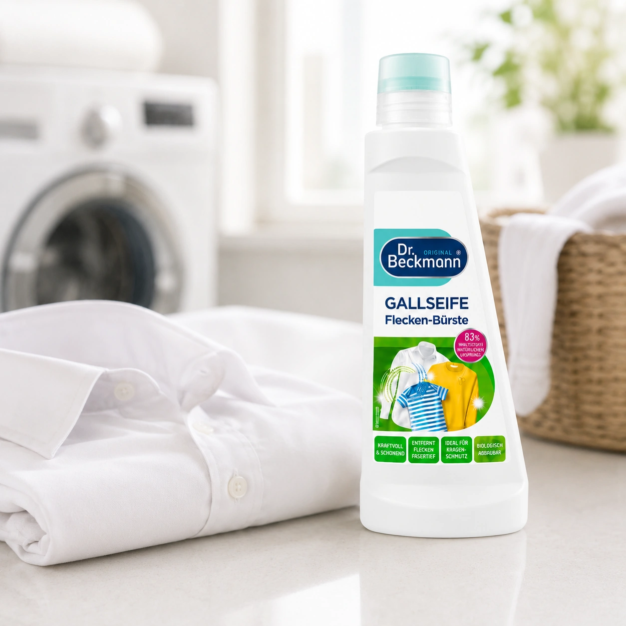 Dr. Beckmann Gallzeep Vlekkenborstel 250 ml naast perfect schone kleding na het verwijderen van vlekken