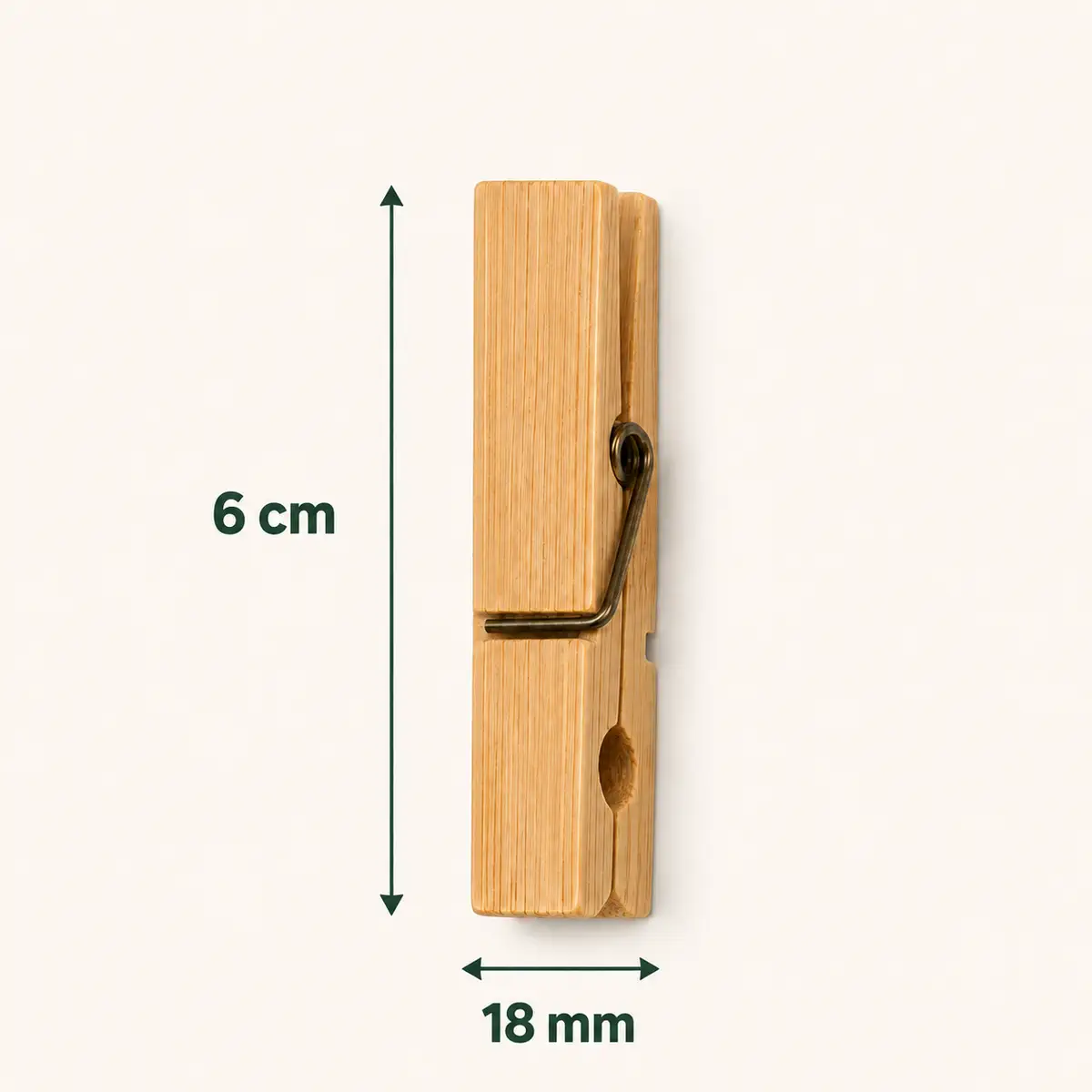 Afmetingen bamboe wasknijper: 6 cm lang en 18 mm breed
