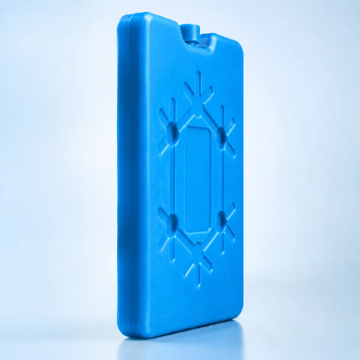 Extra plat blauw koelelement met slank profiel