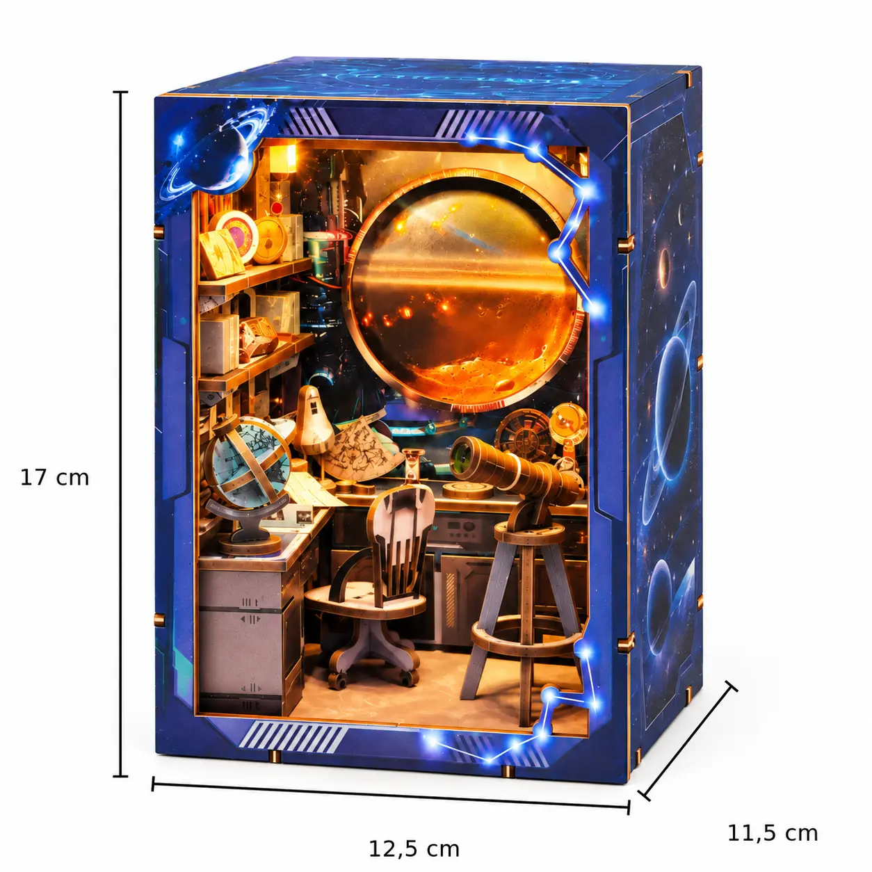 Afmetingen van Book Nook sterrenwacht: 12,5 x 11,5 x 17 cm