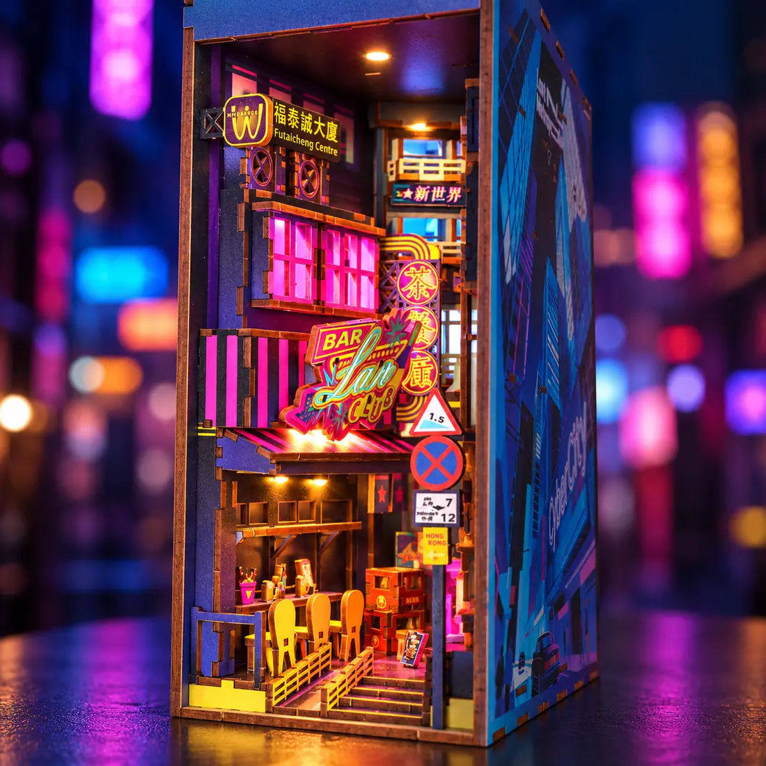 THAR Book Nook Neon Hong Kong Street LED verlichting en kleurrijk miniatuurinterieur