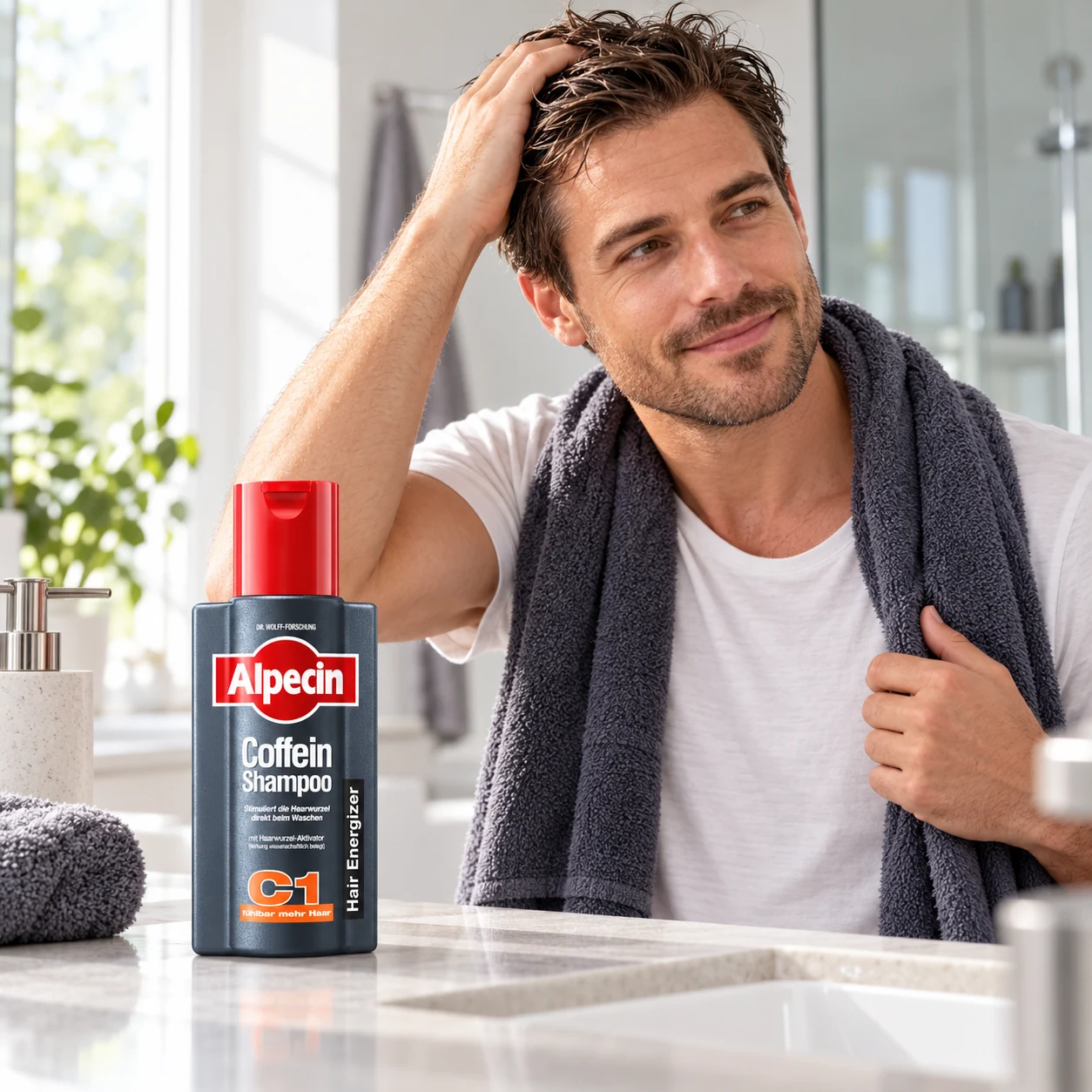 Alpecin C1 shampoo tijdens een dagelijkse ochtendverzorgingsroutine