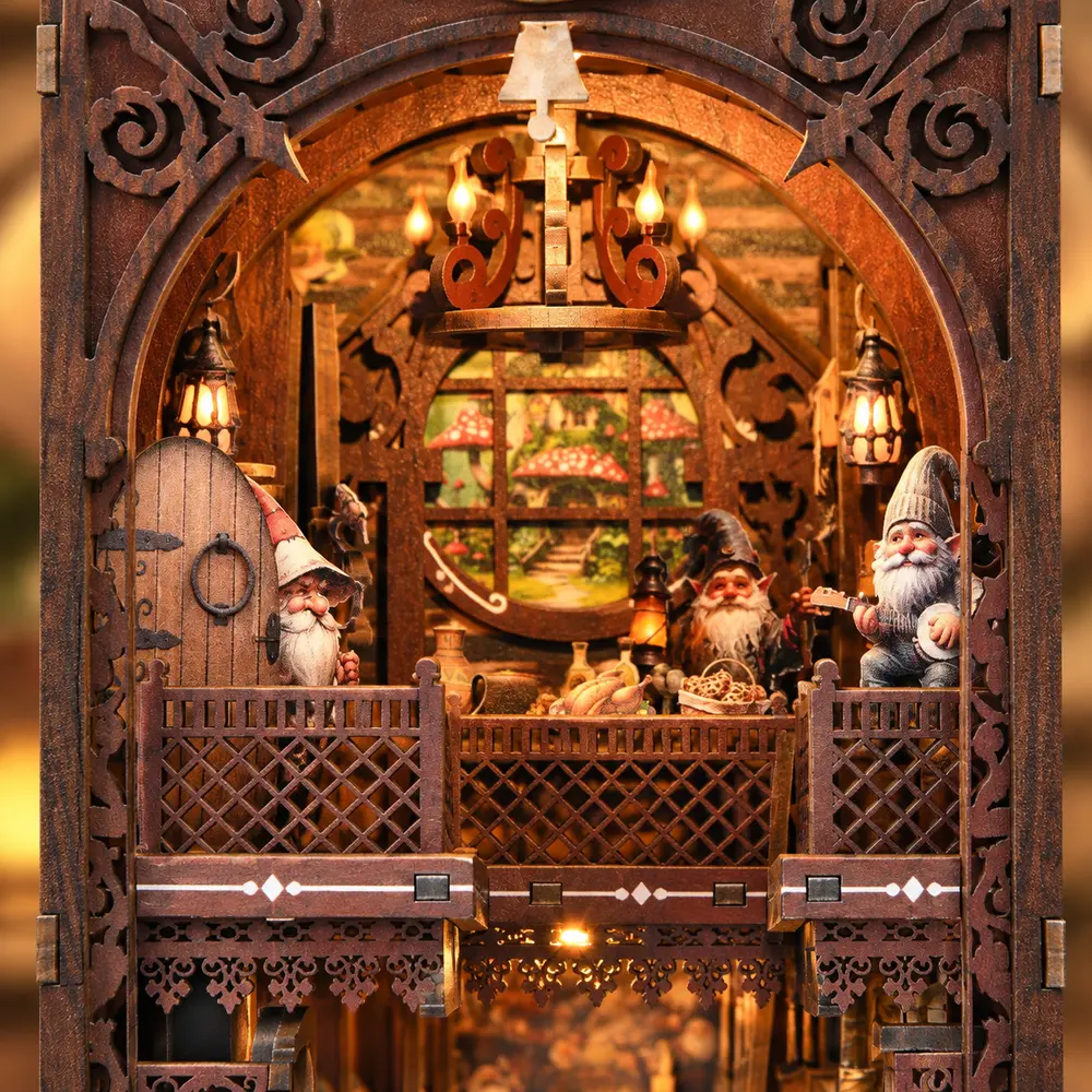 Bovenverdieping van THAR Book Nook Dwarf’s House met ronde deur en dwergenfiguren