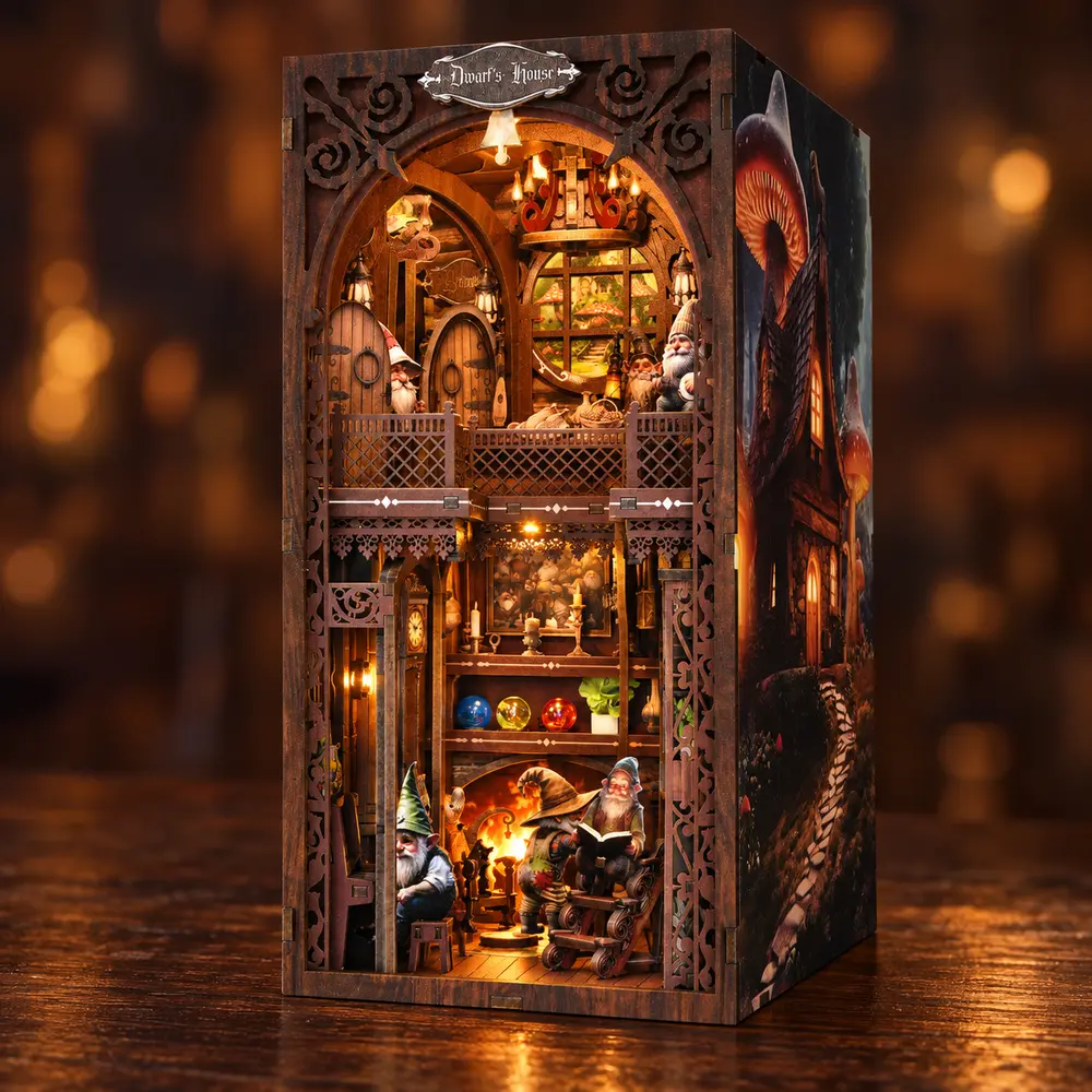 THAR Book Nook Dwarf’s House op donkere houten tafel met sfeervolle LED-verlichting